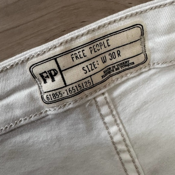 Free People Just Float On White Bellbottoms  NWT Size 30 - Picture 5 of 7